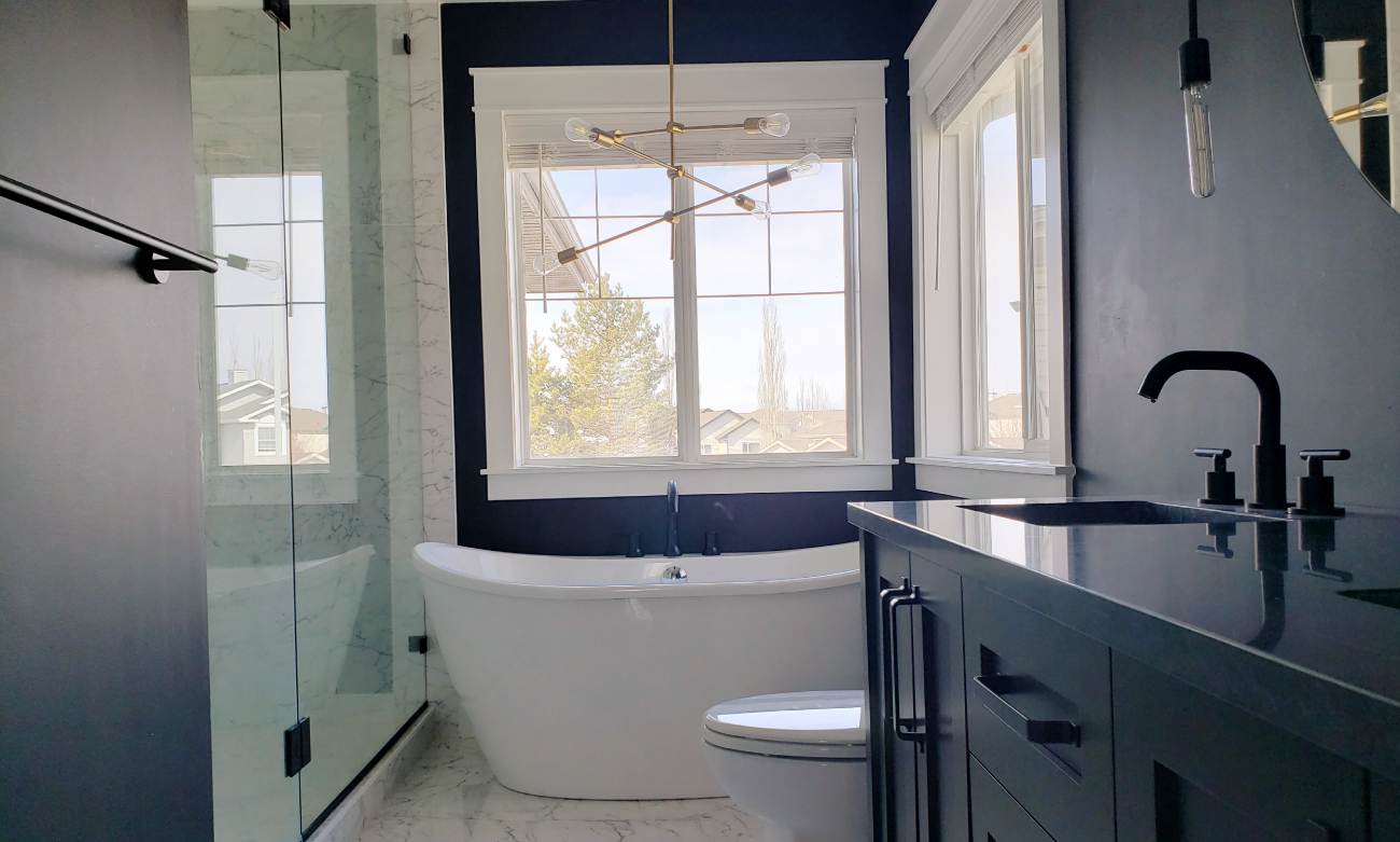 Navy Spa Ensuite